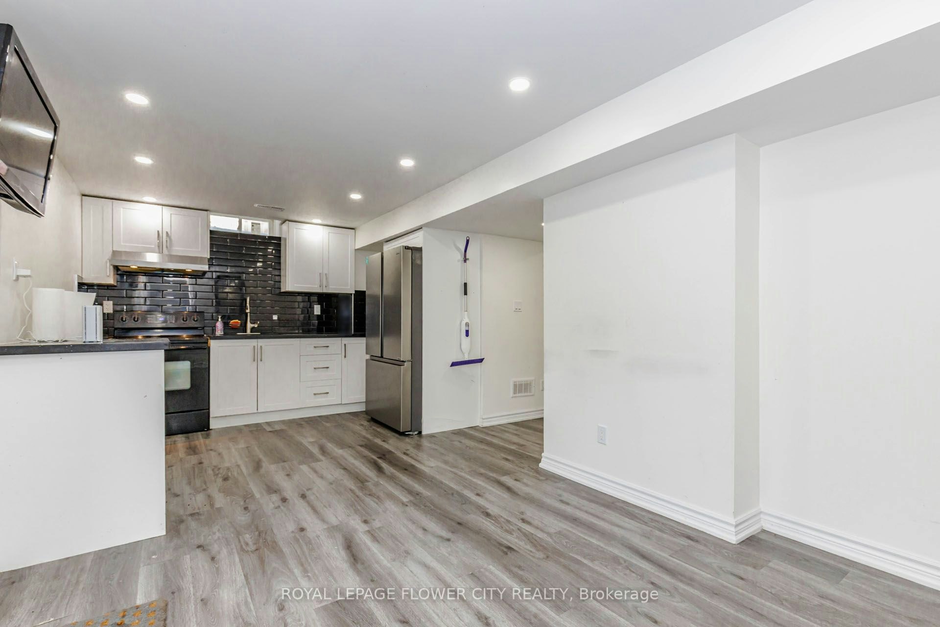1530 Somergrove Crescent, Pickering, ON, L1X 2K7 - 33