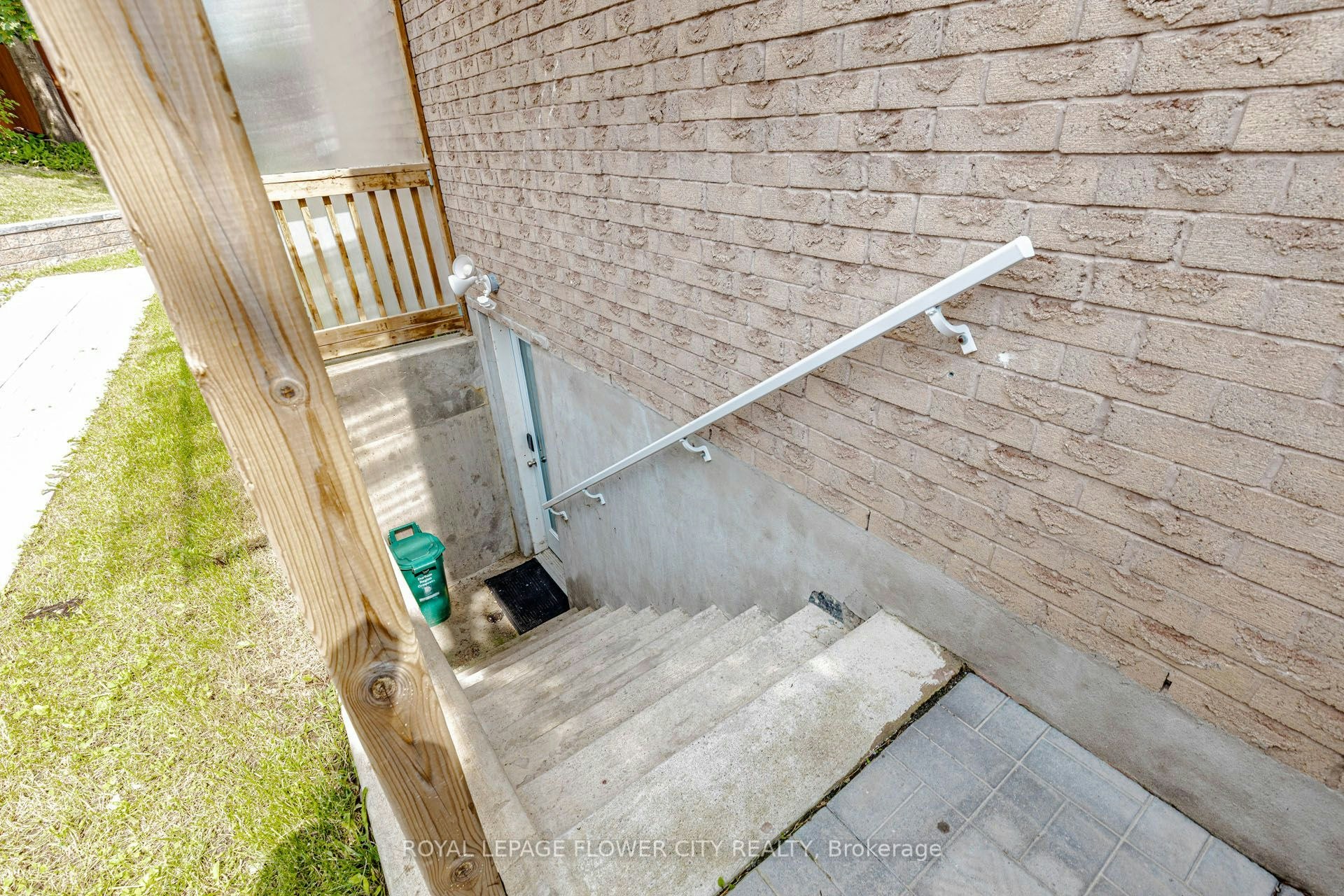 1530 Somergrove Crescent, Pickering, ON, L1X 2K7 - 31