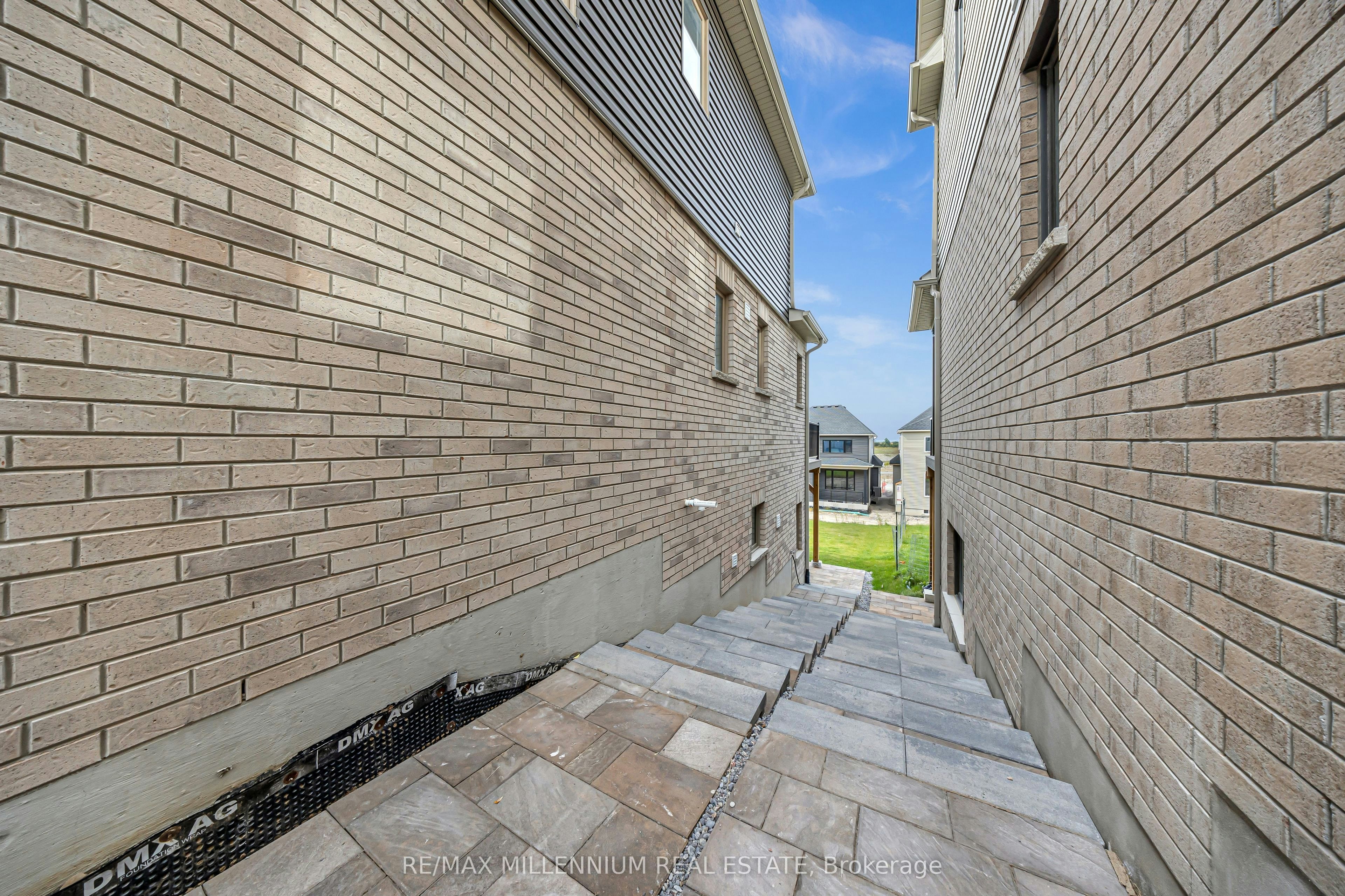 BSMT-2148 Verne Bowen Street, Oshawa, ON, L1L 0S1 - 3