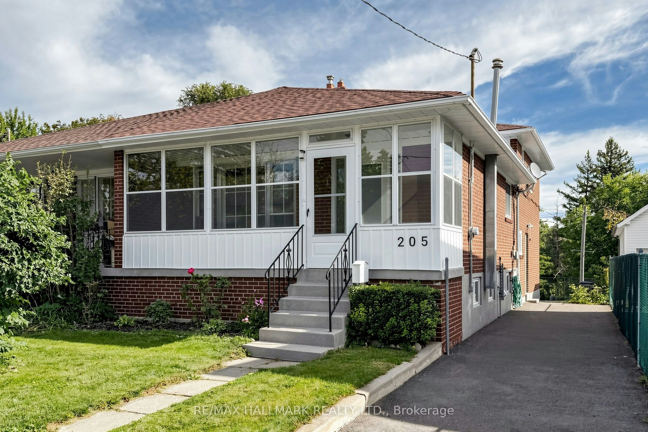205 Vauxhall Drive, Toronto, ON, M1P 1R6