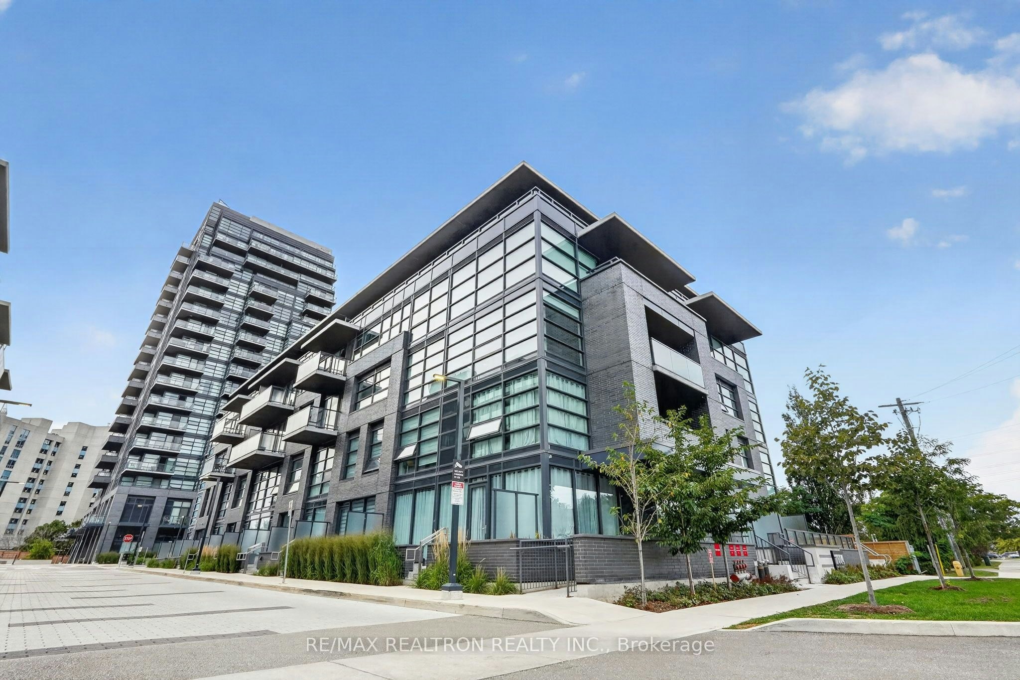 108 B-1604 Charles Street, Whitby, ON, L1N 0P2
