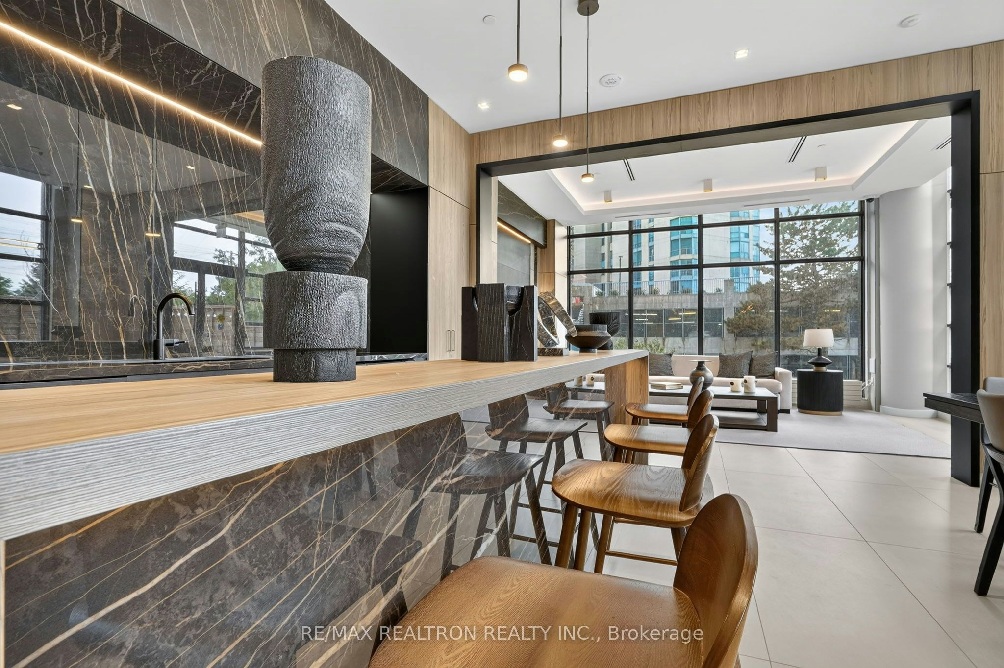 108 B-1604 Charles Street, Whitby, ON, L1N 0P2 - 17