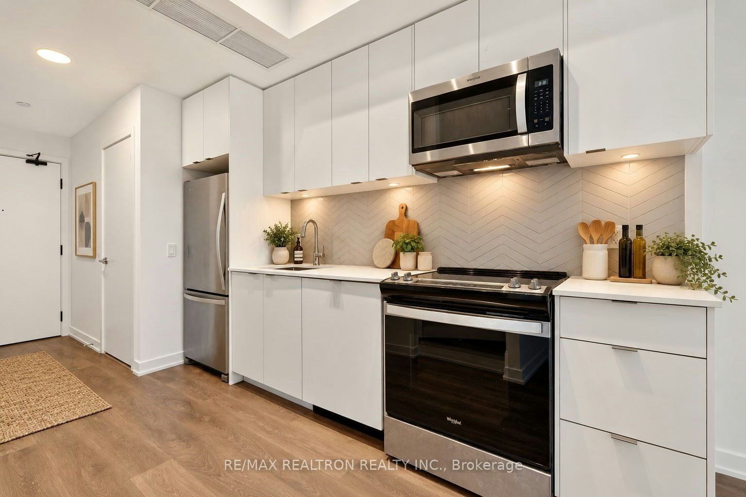 108 B-1604 Charles Street, Whitby, ON, L1N 0P2 - 26