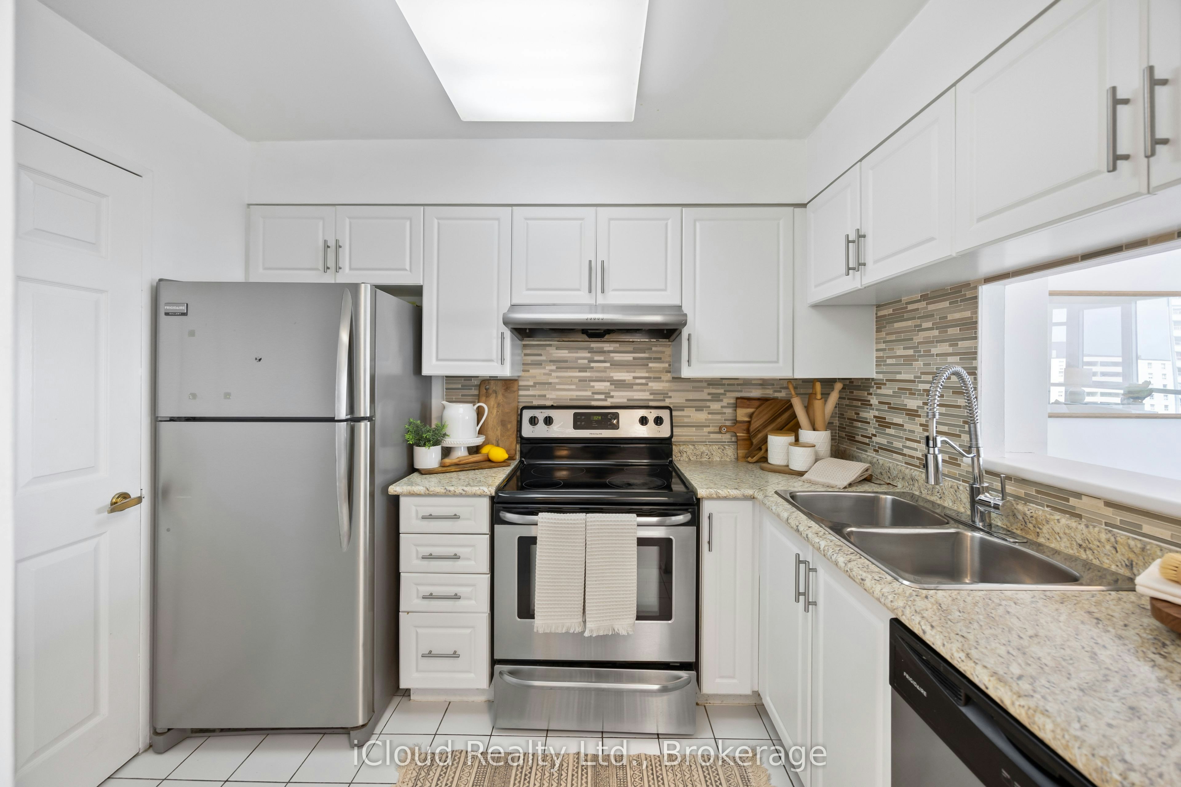 1107-3231 Eglinton Avenue E, Toronto, ON, M1J 3N5 - 11