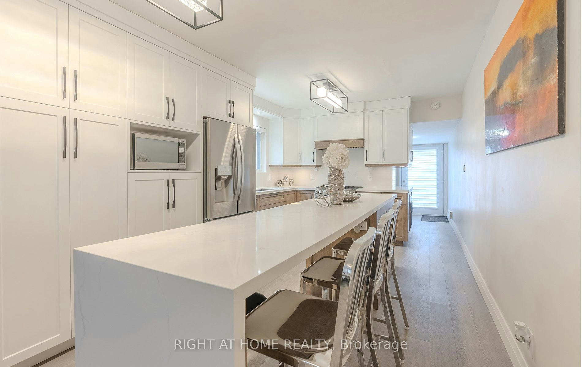 15 Hamstead Avenue, Toronto, ON, M4C 2S3