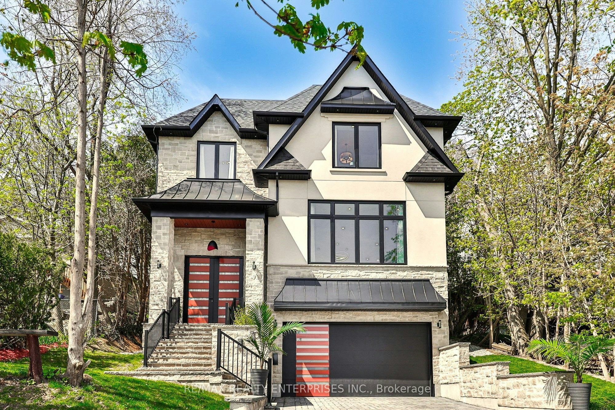 700 Hillcrest Road, Pickering, ON, L1W 2P1