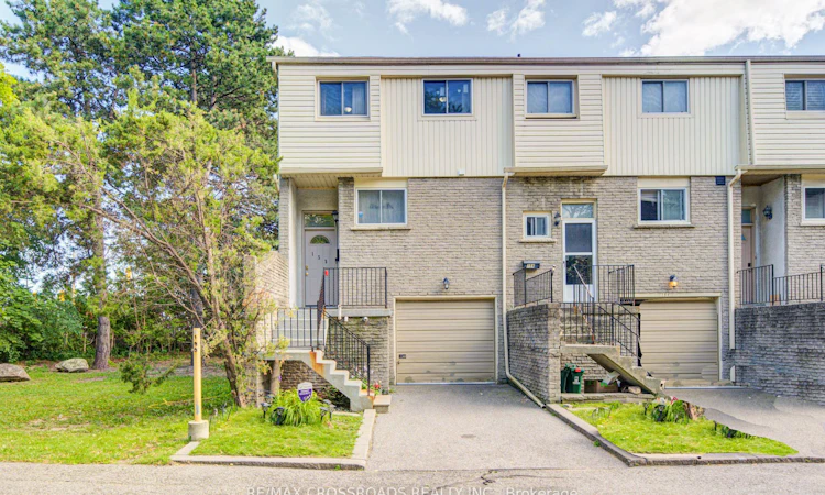 153-1915 Denmar Road