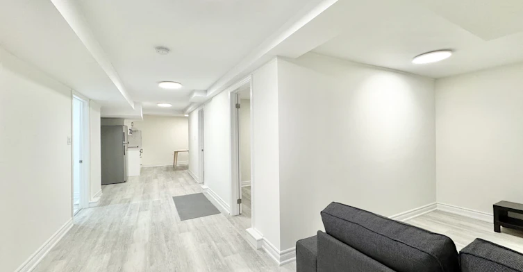 Bsmt-19 Mantell Crescent, Ajax, ON, L1T 3N6 - 2