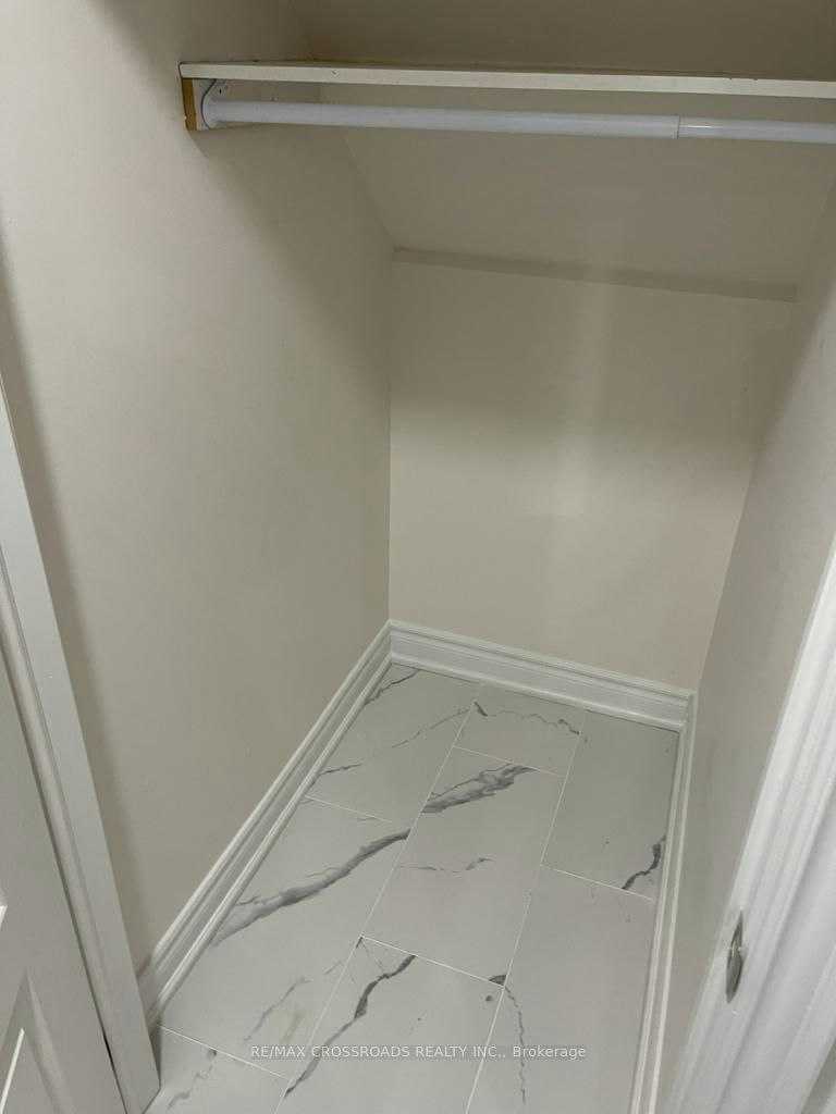 2 Pilkington Drive, Toronto, ON, M1L 0B7 - 9