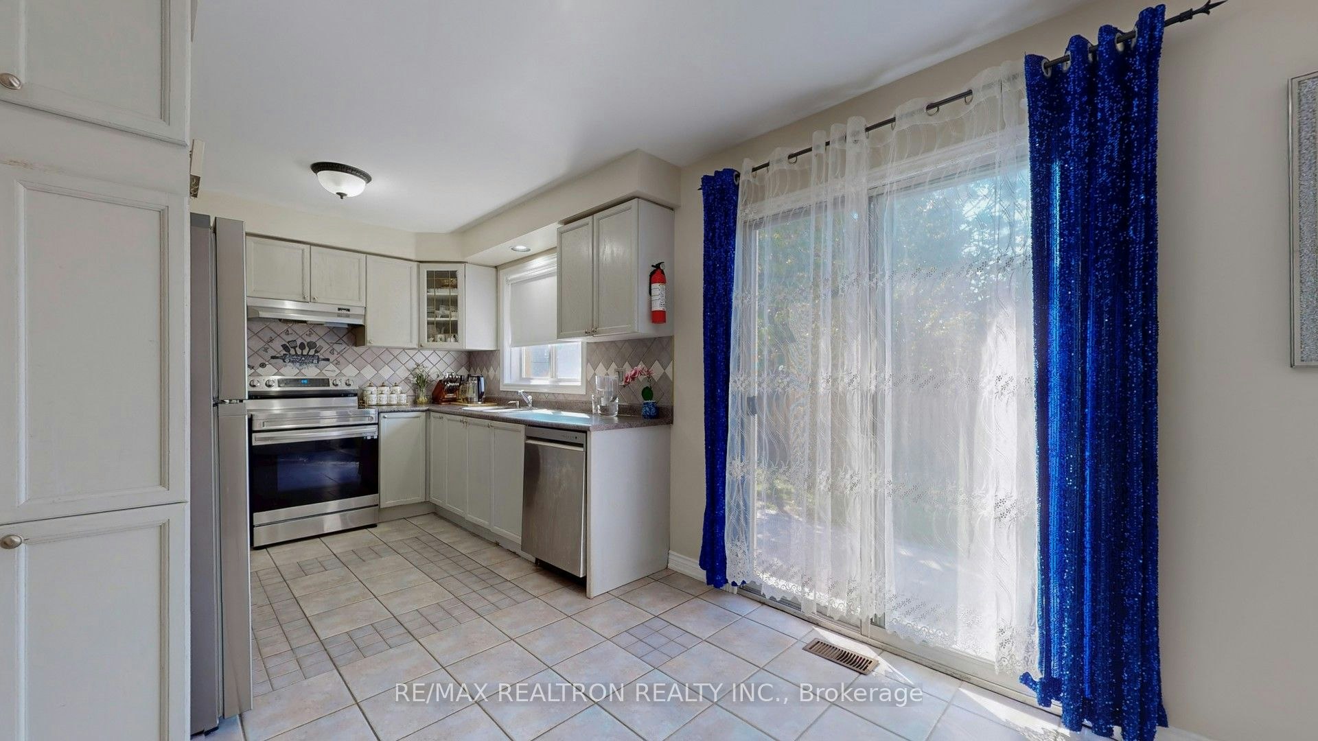 152 Elizabeth Street, Ajax, ON, L1T 3X5 - 10