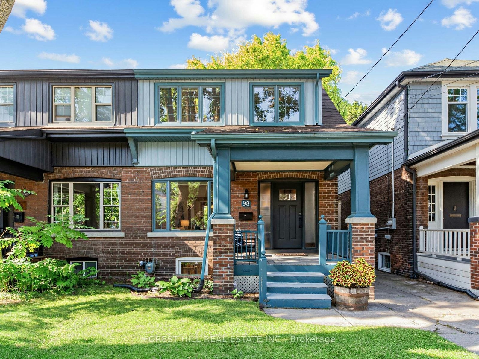 98 Gates Avenue, Toronto, ON, M4C 1T3