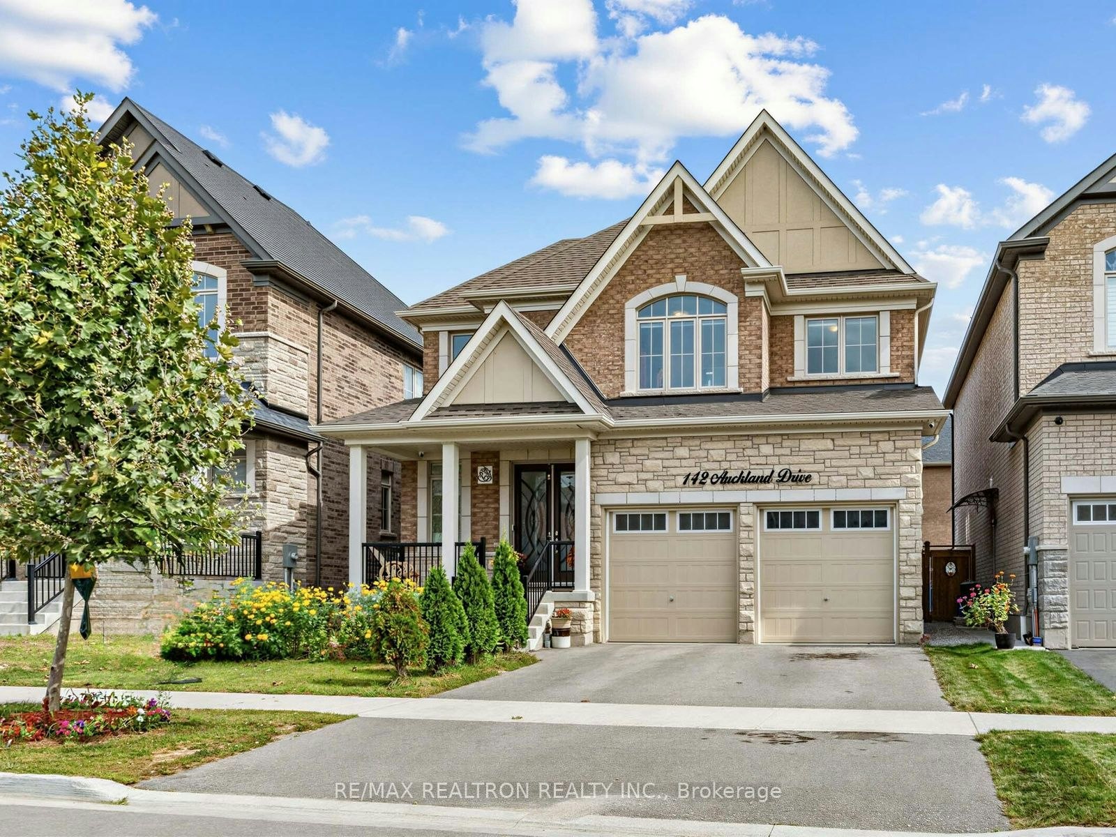 142 Auckland Drive, Whitby, ON, L1P 0J2