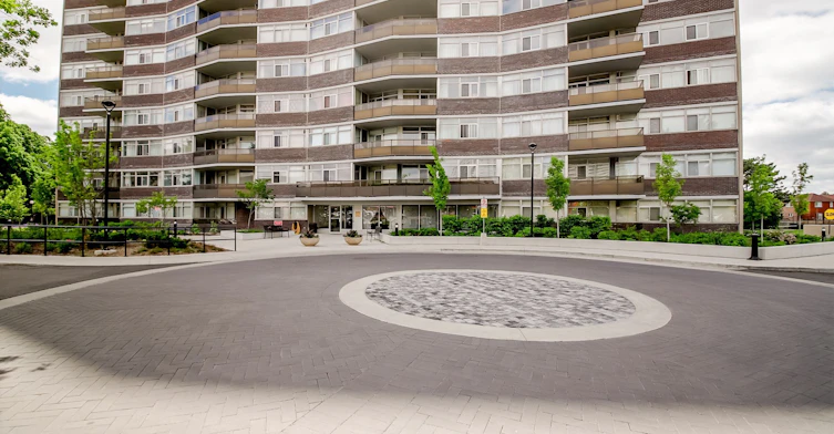 606-3151 Bridletowne Circle, Toronto, ON, M1W 2T1 - 2