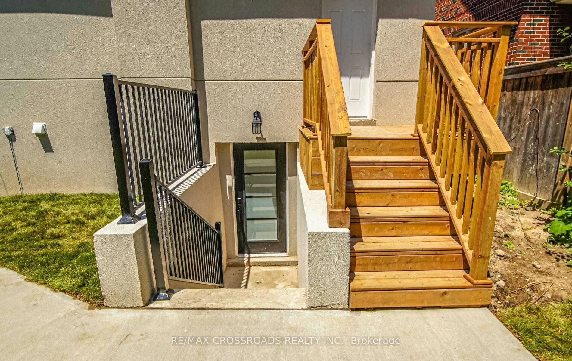 Lower-91 Mclaughlin Boulevard, Oshawa, ON, L1G 2P2 - 9