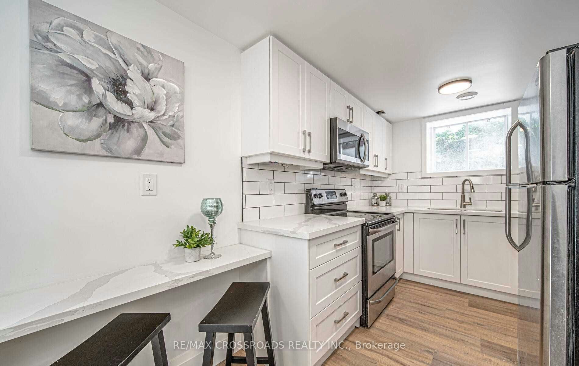 Lower-91 Mclaughlin Boulevard, Oshawa, ON, L1G 2P2 - 2