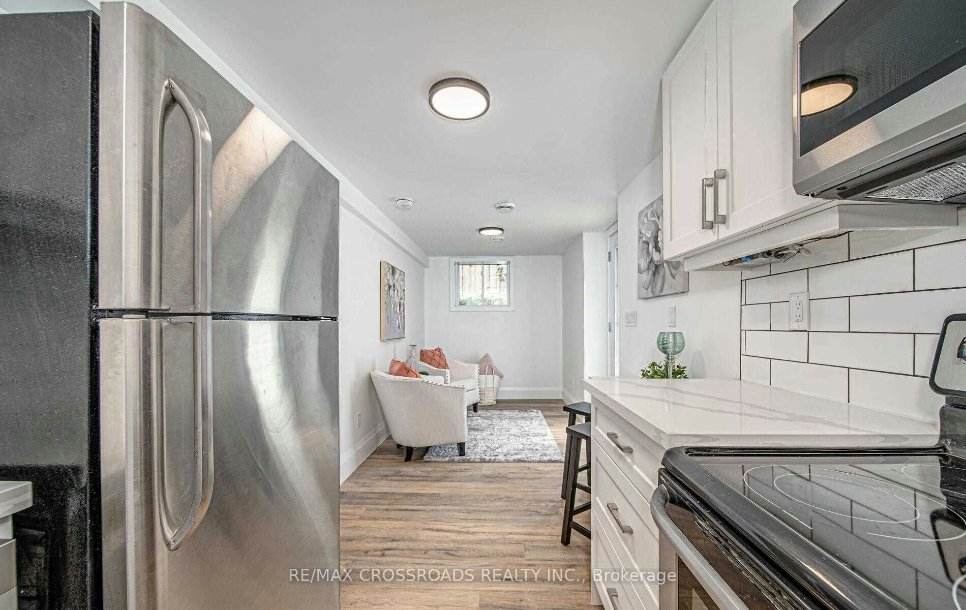 Lower-91 Mclaughlin Boulevard, Oshawa, ON, L1G 2P2 - 4