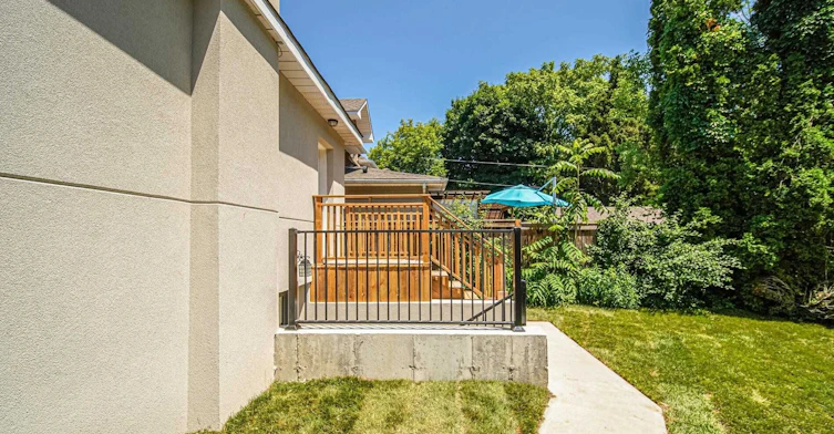 Lower-91 Mclaughlin Boulevard, Oshawa, ON, L1G 2P2 - 8