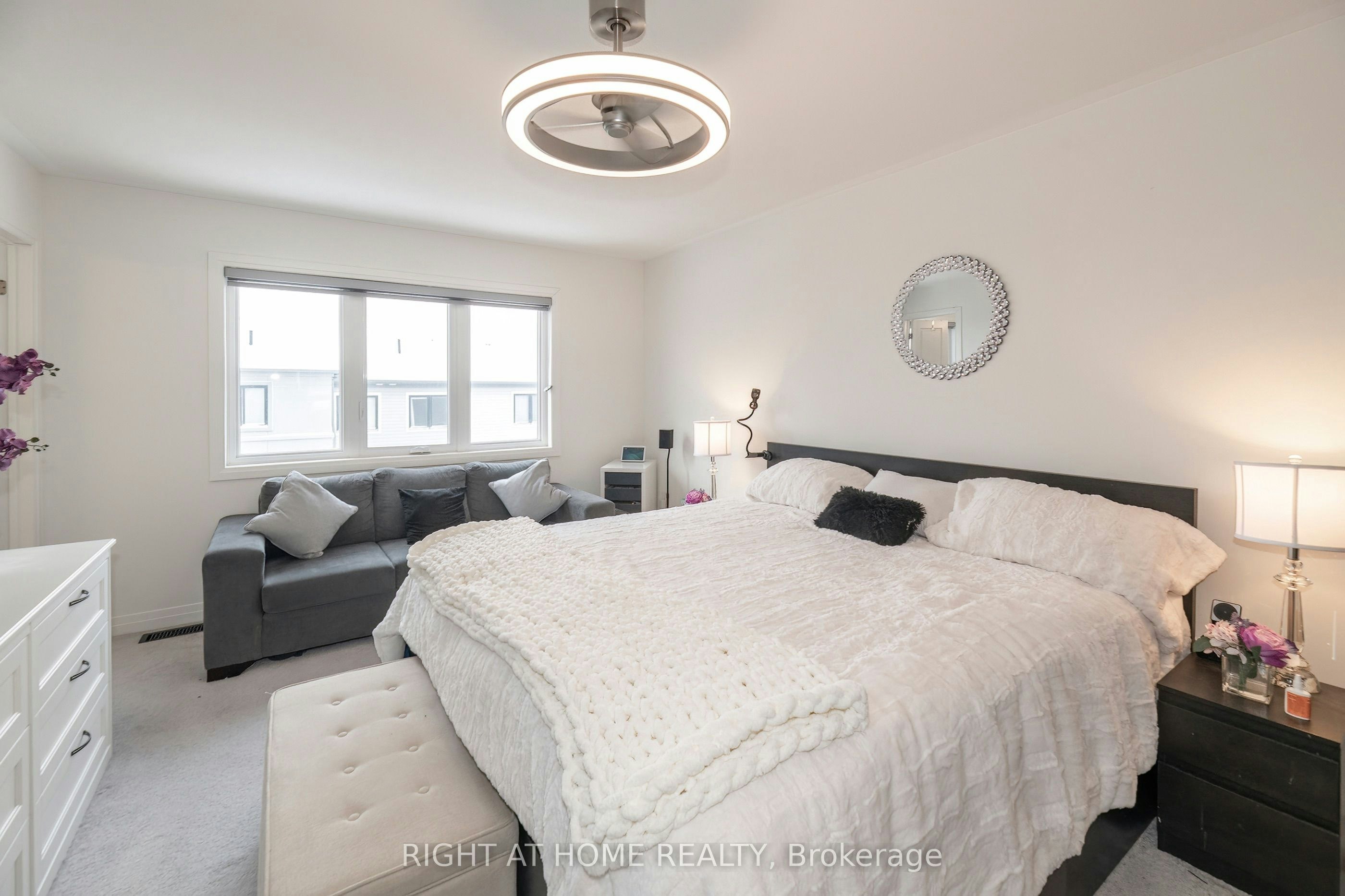 30 Caspian Square, Clarington, ON, L1C 7G3 - 18