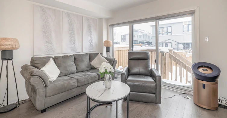 30 Caspian Square, Clarington, ON, L1C 7G3 - 11