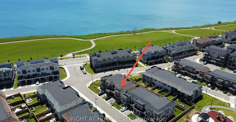 30 Caspian Square, Clarington, ON, L1C 7G3 - 2