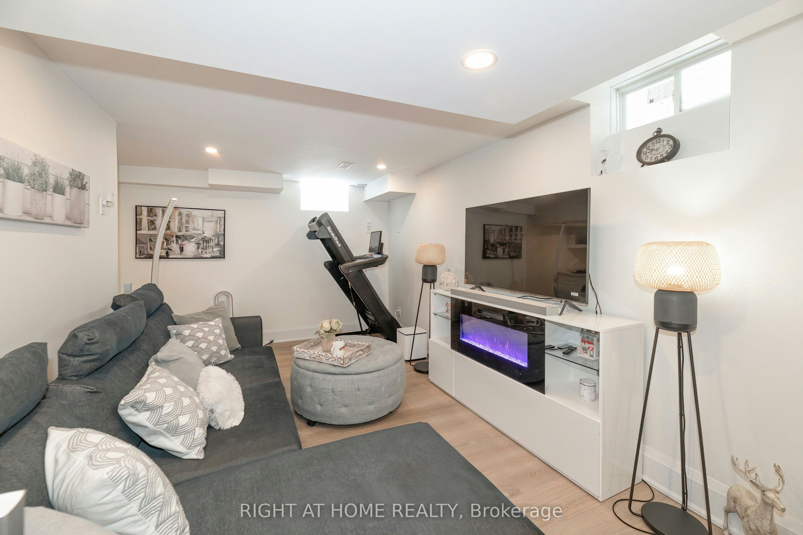30 Caspian Square, Clarington, ON, L1C 7G3 - 26