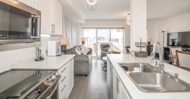 30 Caspian Square, Clarington, ON, L1C 7G3 - 9