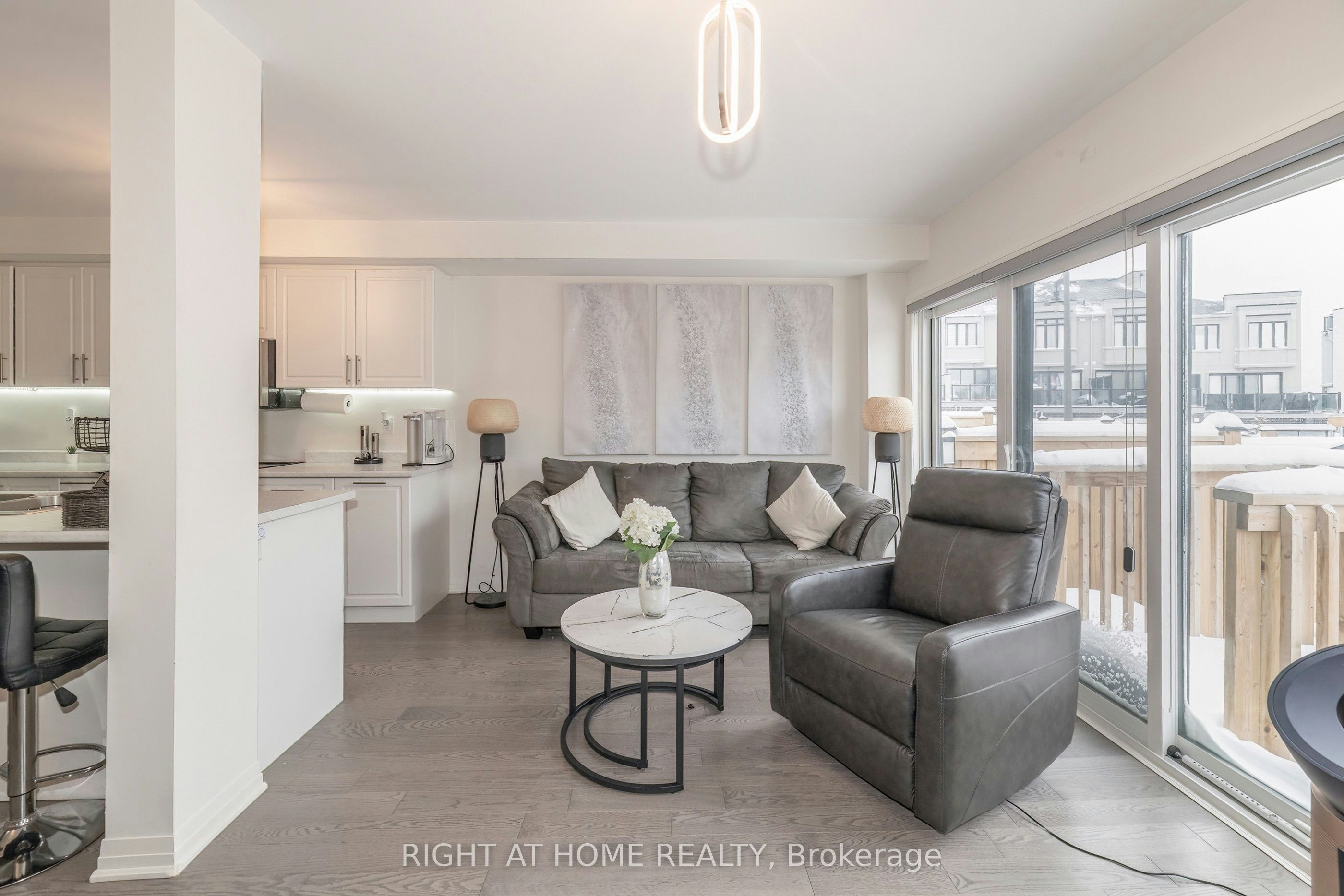 30 Caspian Square, Clarington, ON, L1C 7G3 - 12