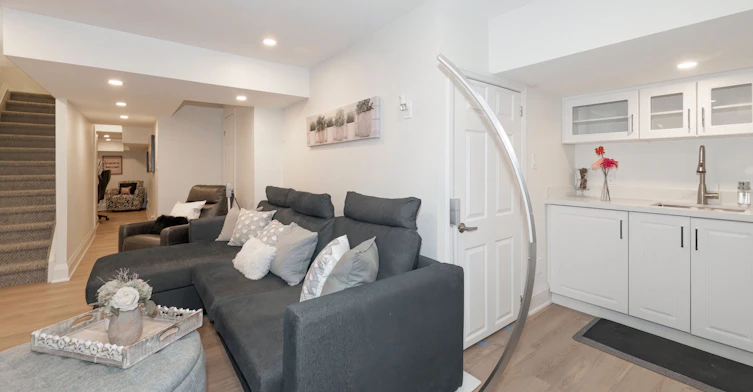 30 Caspian Square, Clarington, ON, L1C 7G3 - 31
