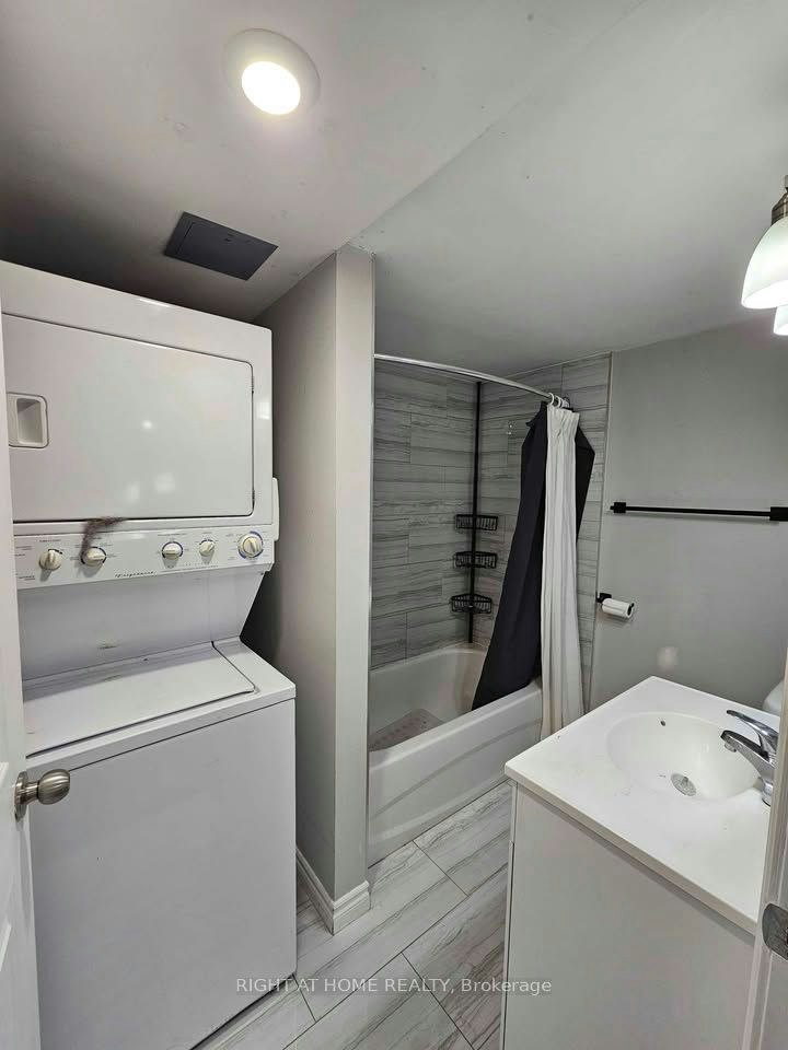 Lower-707 Hortop Street, Oshawa, ON, L1G 4N7 - 15