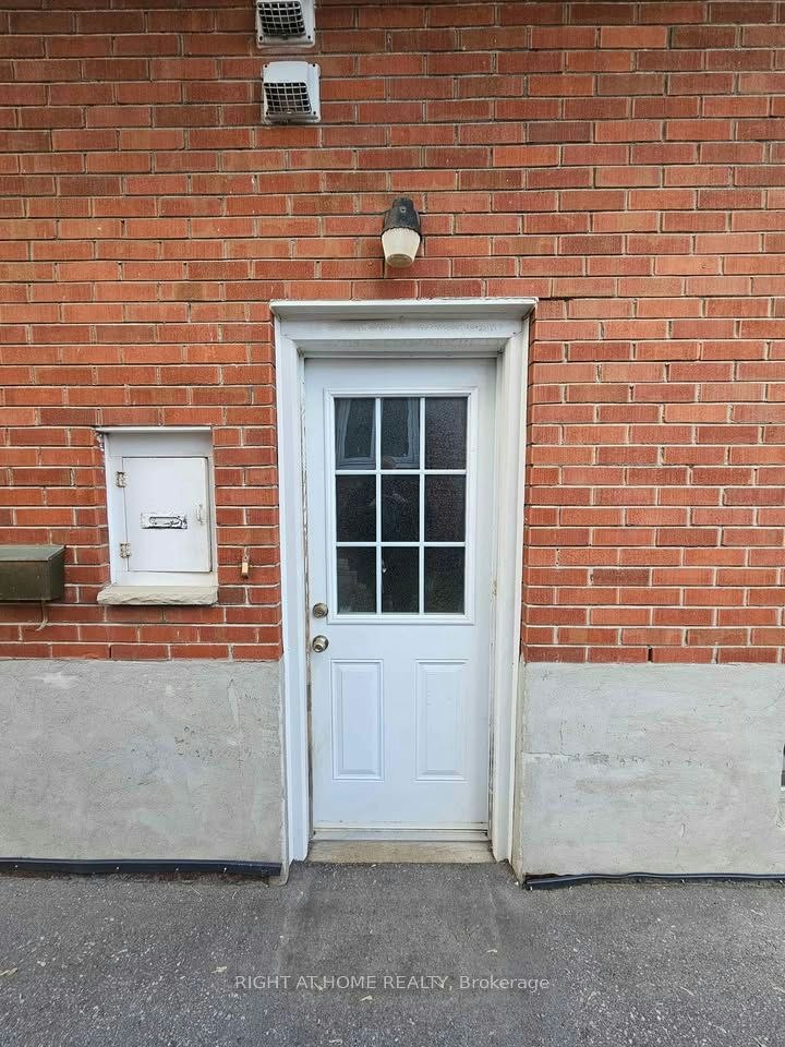 Lower-707 Hortop Street, Oshawa, ON, L1G 4N7 - 3