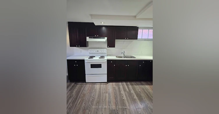 Lower-707 Hortop Street, Oshawa, ON, L1G 4N7 - 6