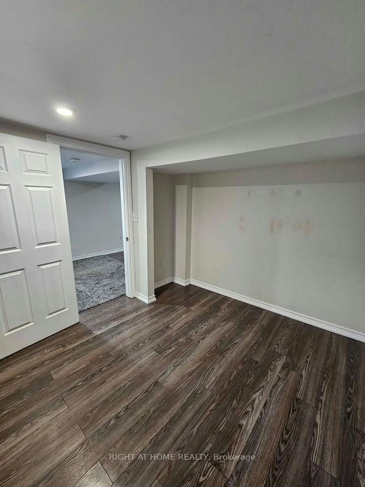 Lower-707 Hortop Street, Oshawa, ON, L1G 4N7 - 11