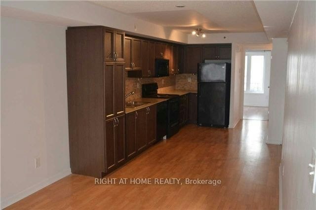 2-32 Florence Wyle Lane, Toronto, ON, M4M 3E7 - 5