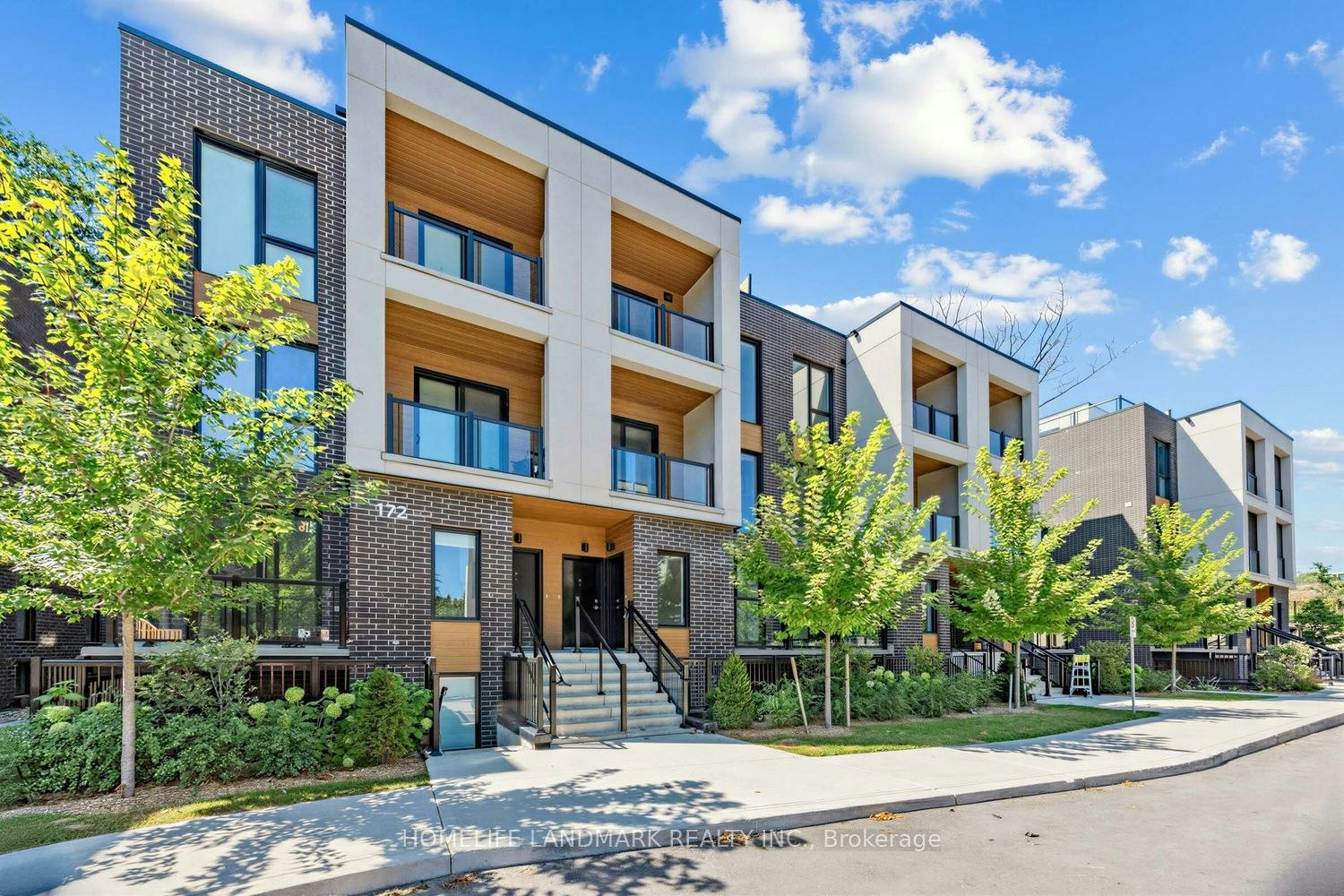 5-172 Clonmore Drive, Toronto, ON, M1N 1Y1