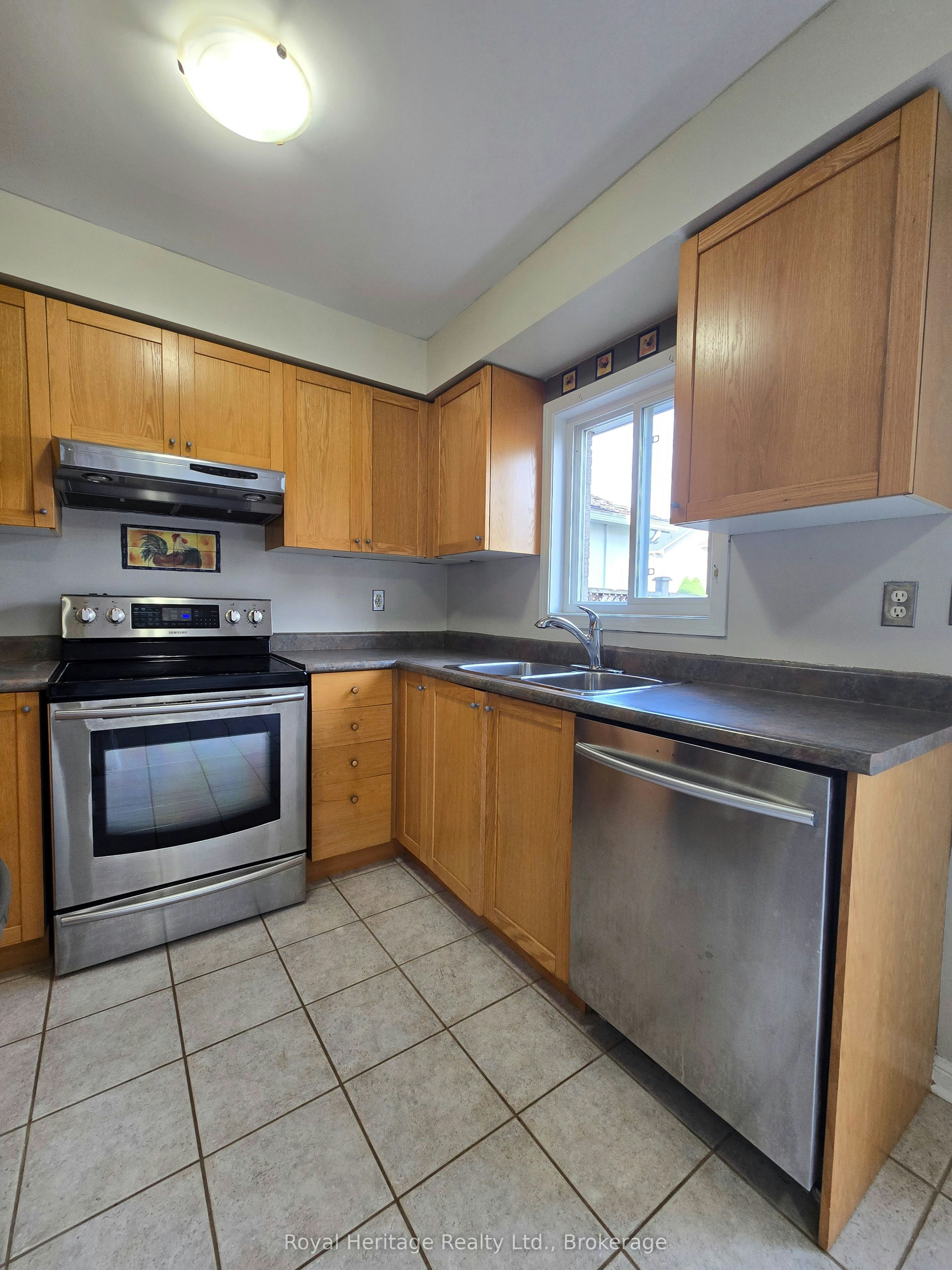 67 Toscana Drive, Whitby, ON, L1R 2Z3 - 7