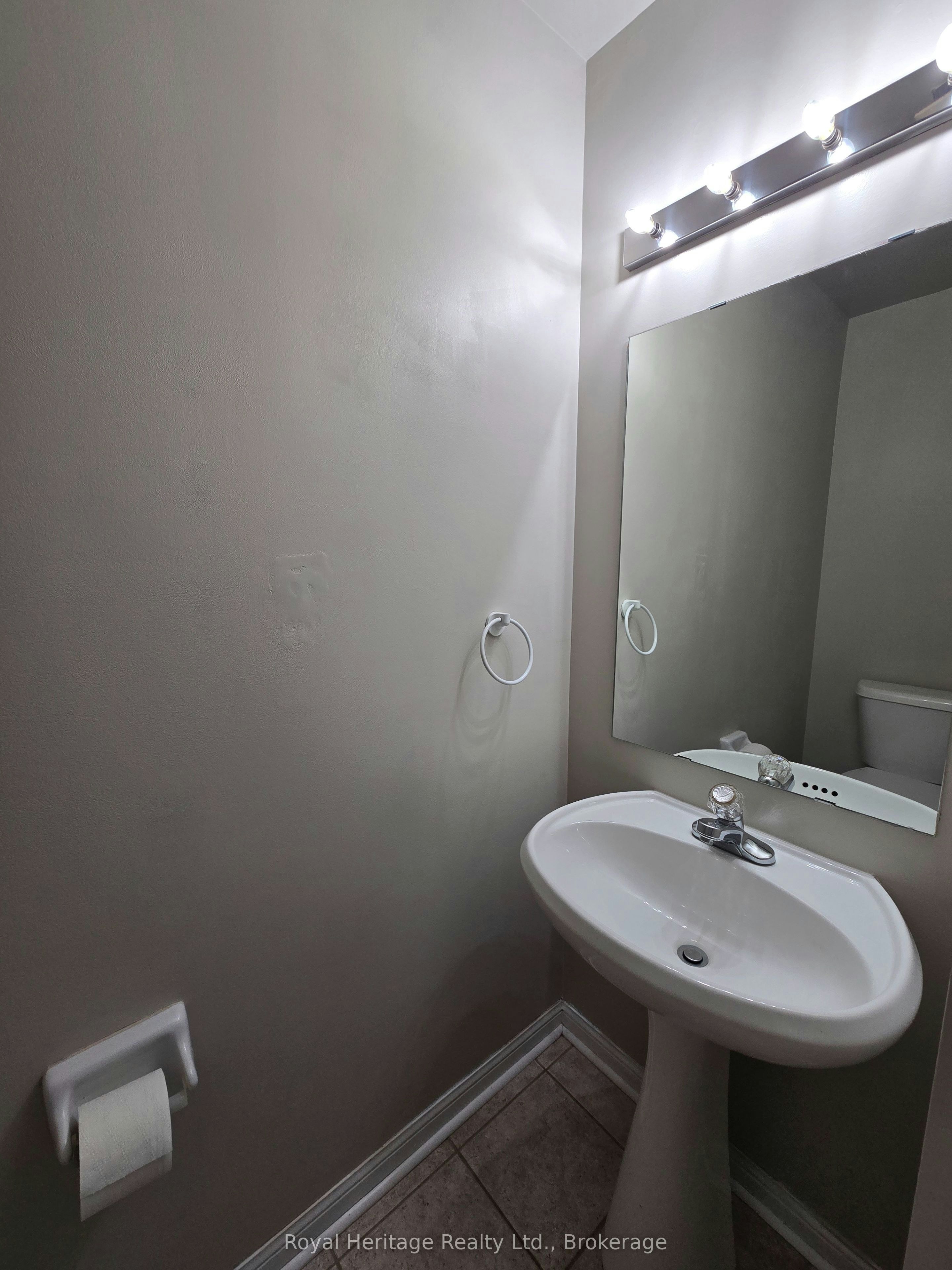 67 Toscana Drive, Whitby, ON, L1R 2Z3 - 10