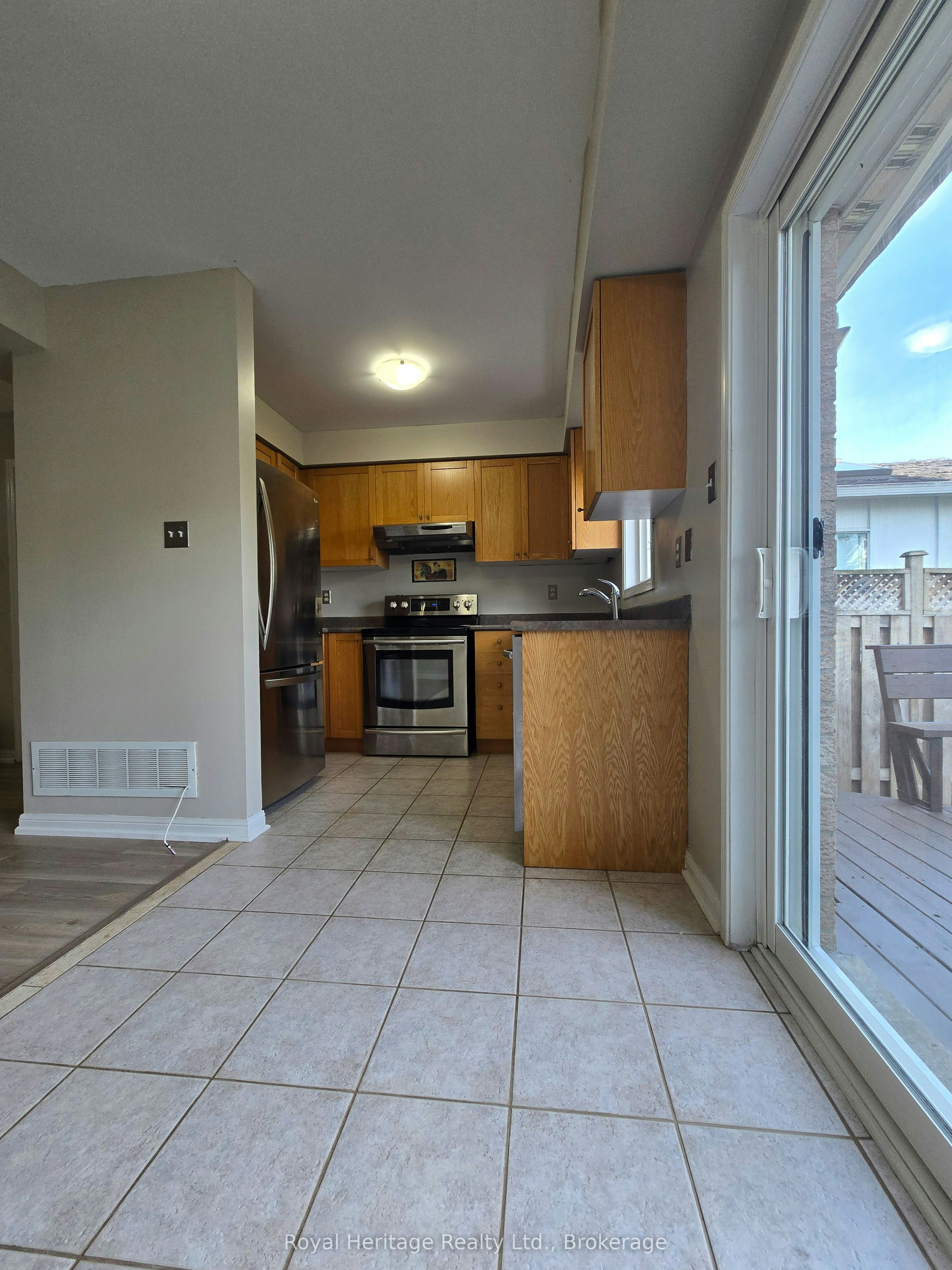 67 Toscana Drive, Whitby, ON, L1R 2Z3 - 6