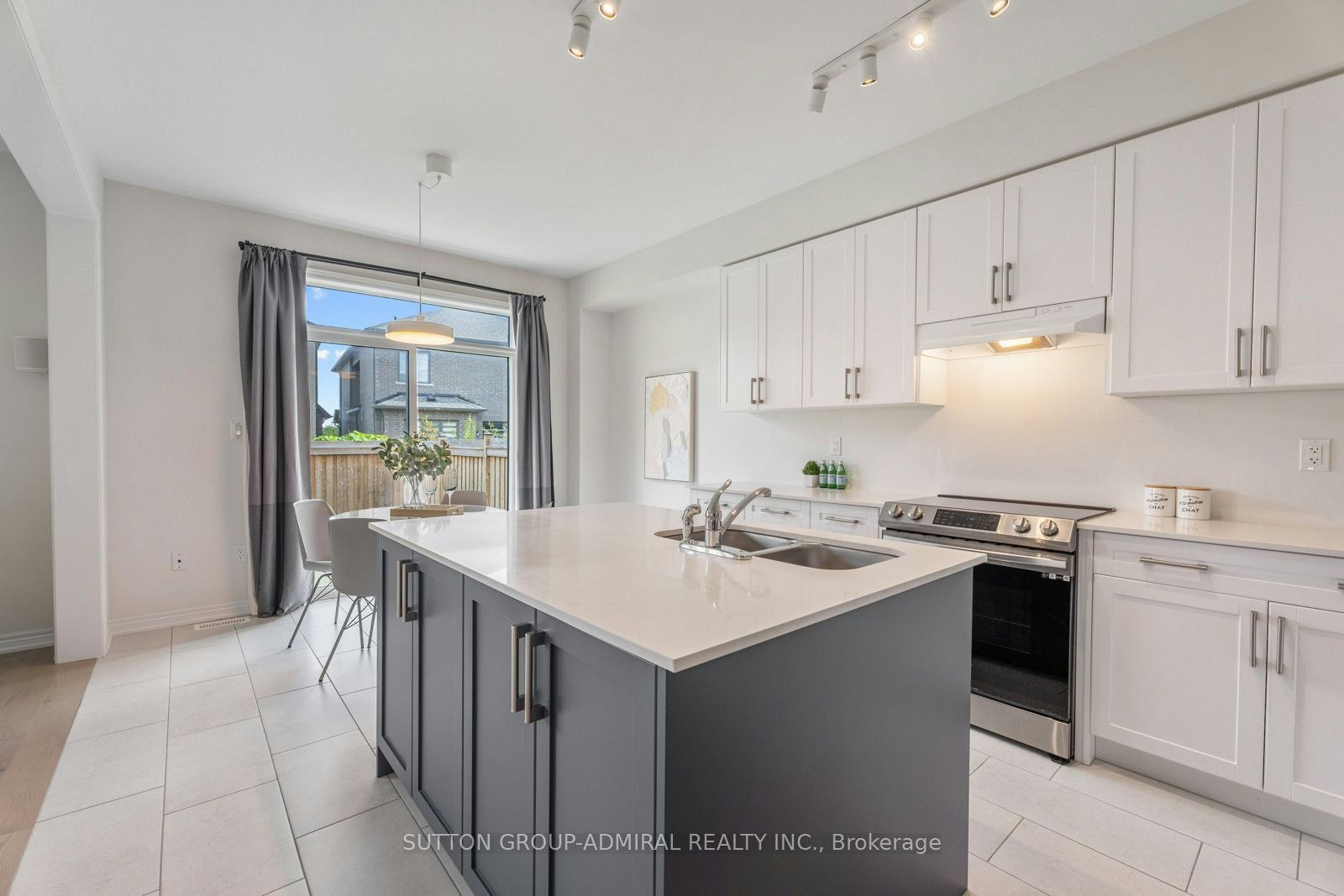 7 Priory Drive, Whitby, ON, L1P 0K9 - 18