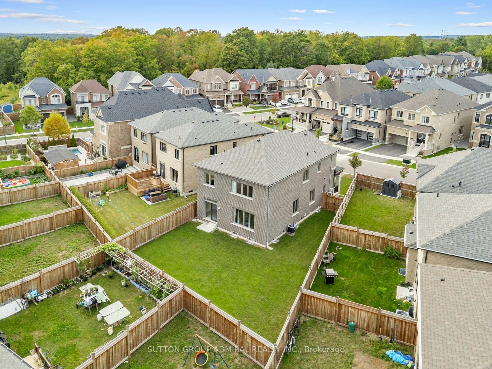 7 Priory Drive, Whitby, ON, L1P 0K9 - 45