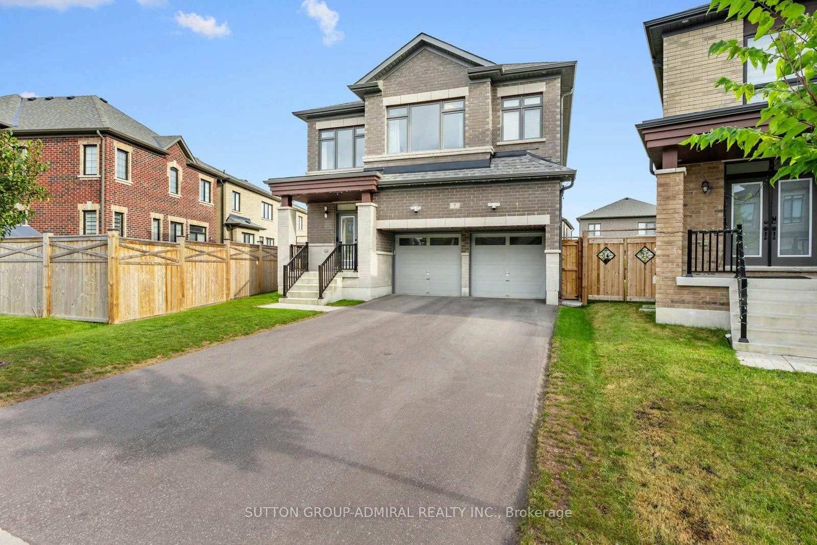7 Priory Drive, Whitby, ON, L1P 0K9 - 2