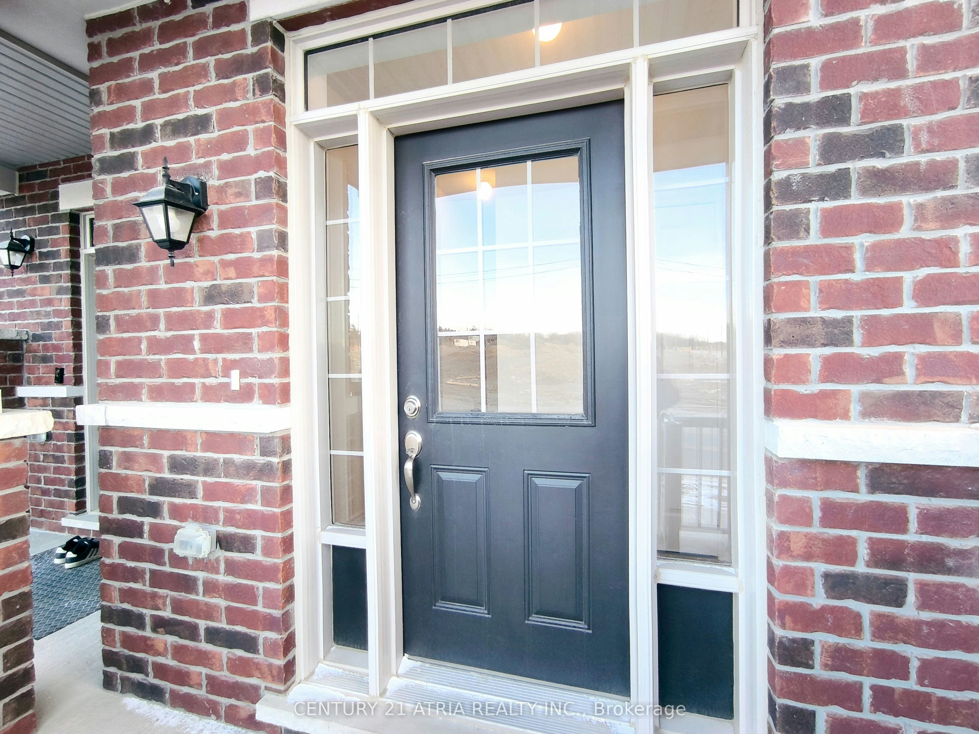 913 Elizabeth Mckenzie Drive, Pickering, ON, L1X 0P5 - 3