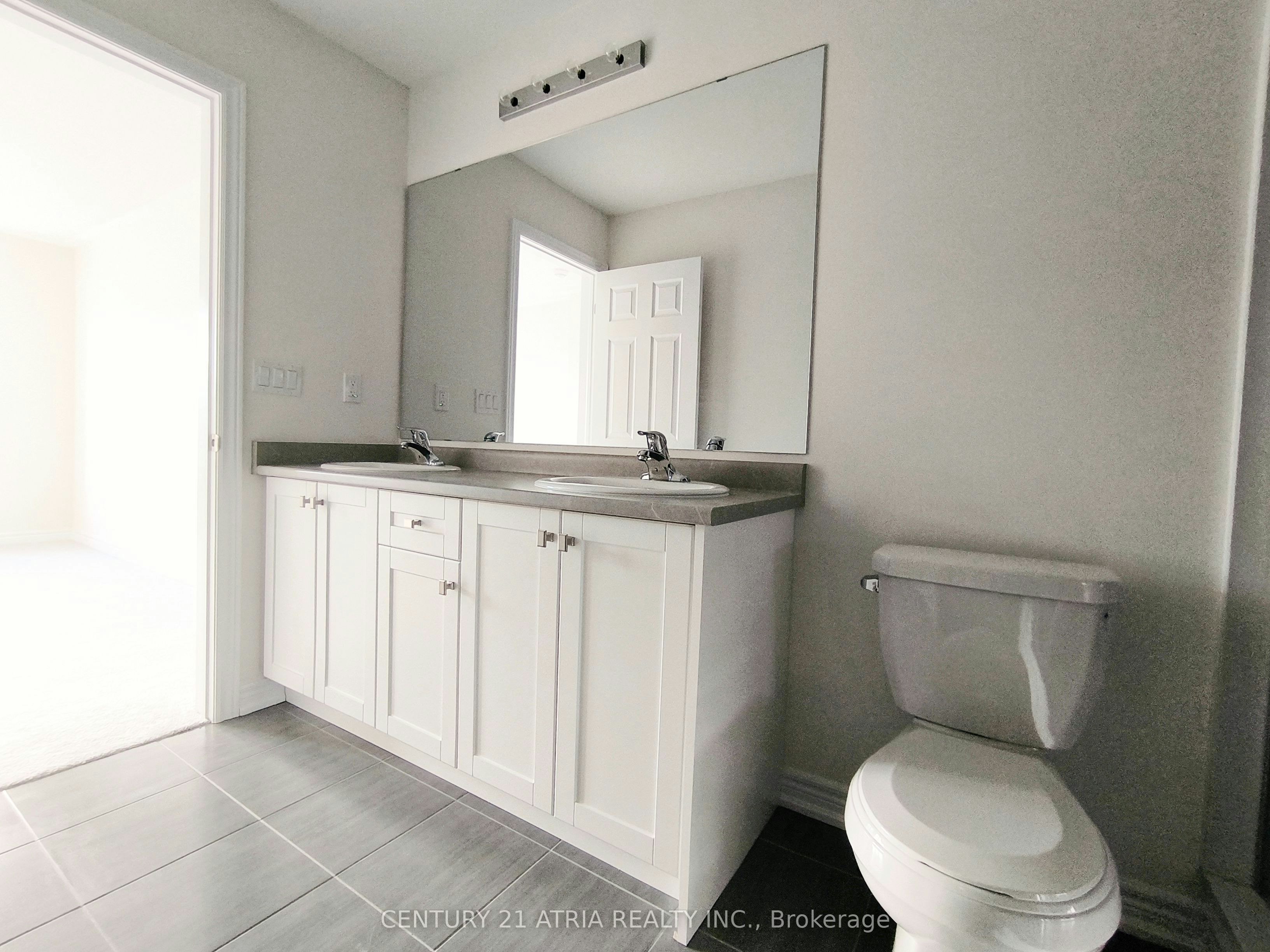 913 Elizabeth Mckenzie Drive, Pickering, ON, L1X 0P5 - 13