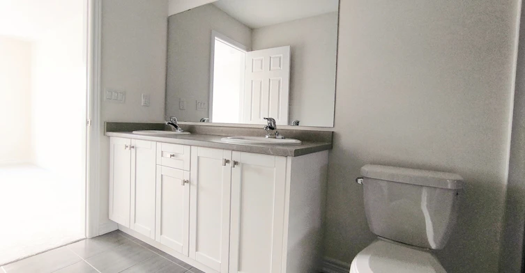 913 Elizabeth Mckenzie Drive, Pickering, ON, L1X 0P5 - 13