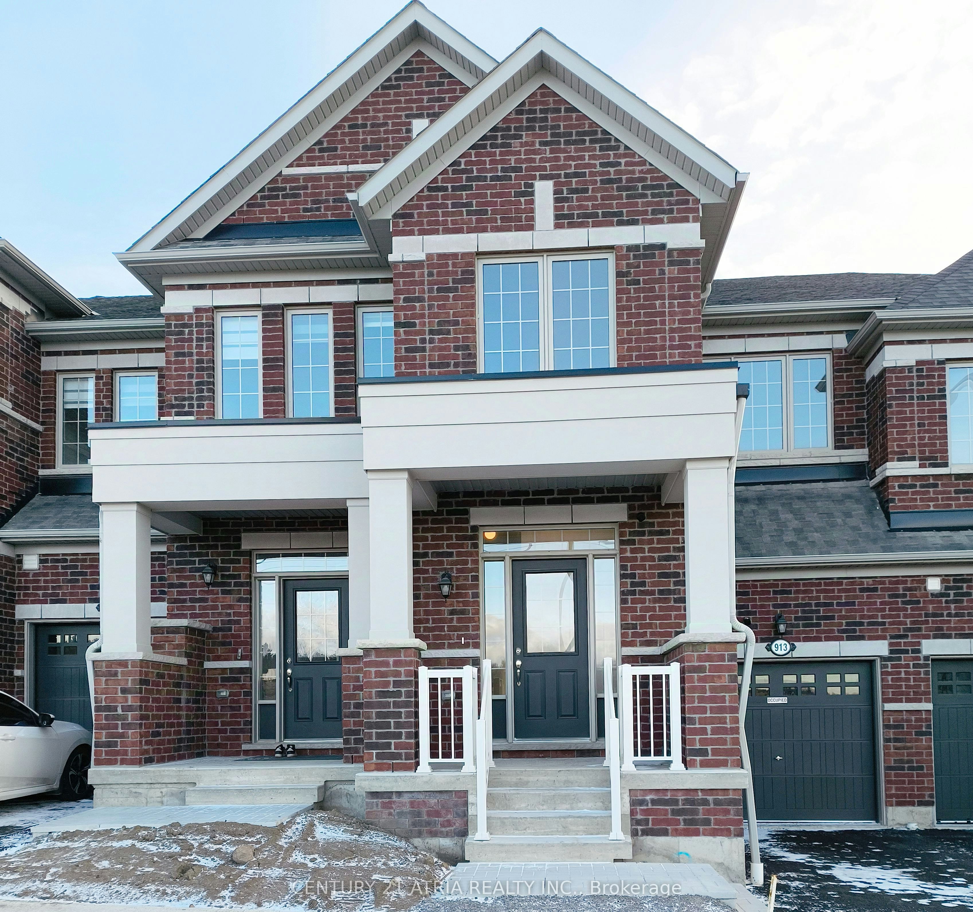 913 Elizabeth Mckenzie Drive, Pickering, ON, L1X 0P5
