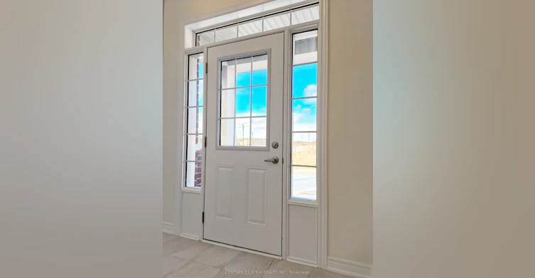 913 Elizabeth Mckenzie Drive, Pickering, ON, L1X 0P5 - 4