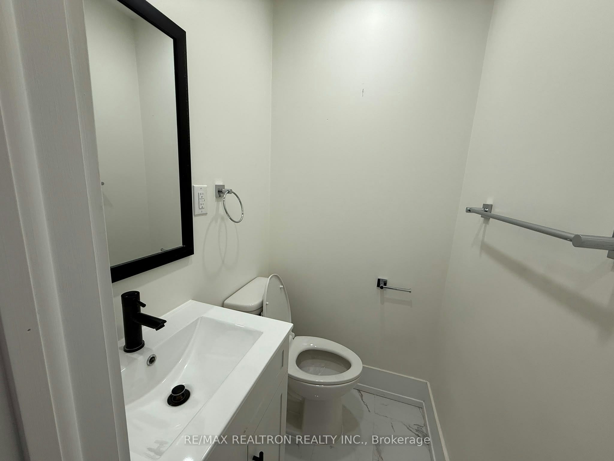 30 Japonica Road, Toronto, ON, M1R 4S2 - 7