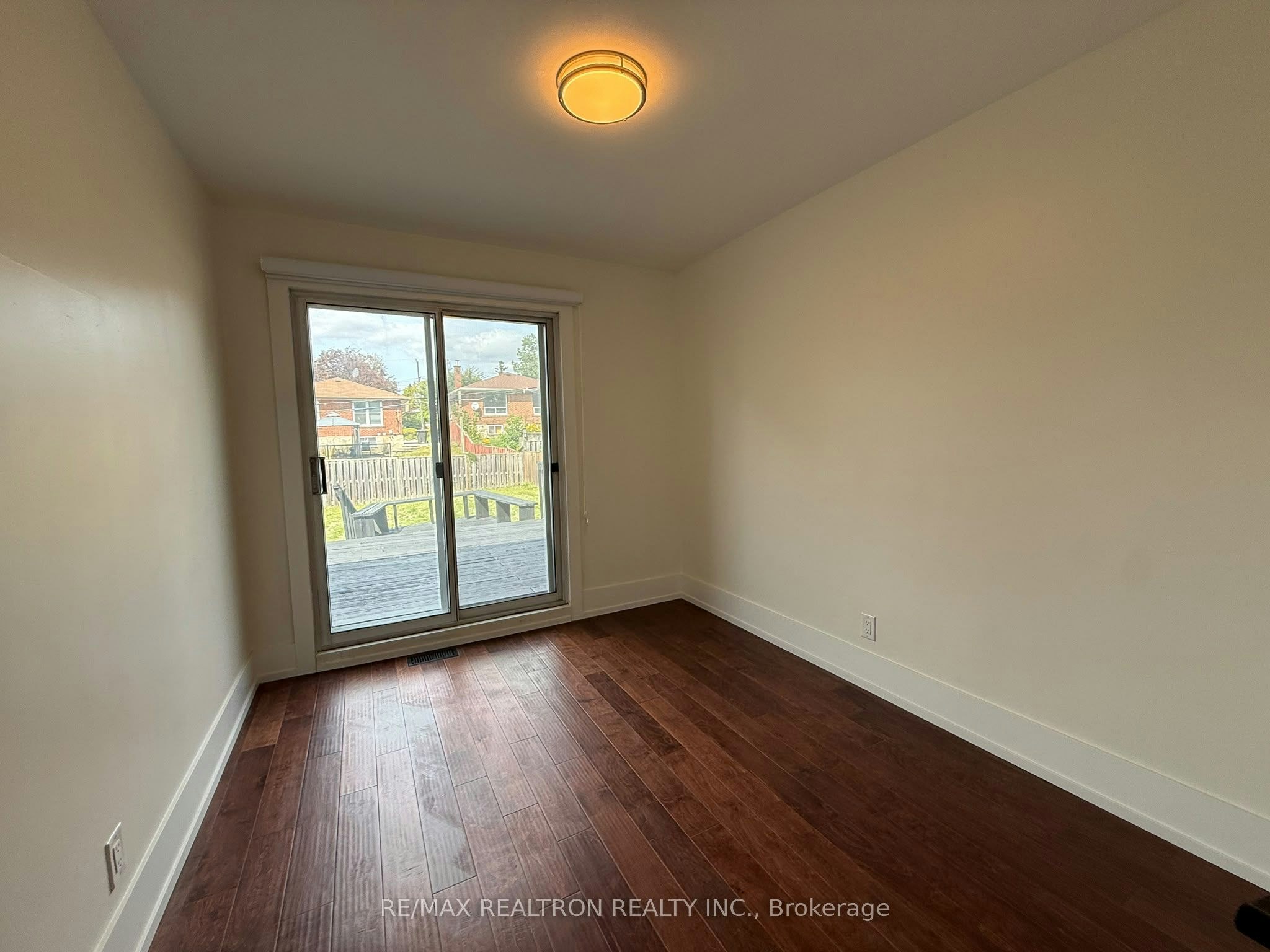 30 Japonica Road, Toronto, ON, M1R 4S2 - 5