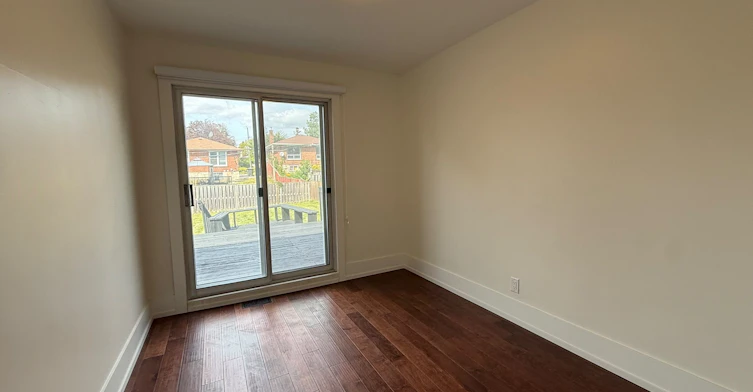 30 Japonica Road, Toronto, ON, M1R 4S2 - 5