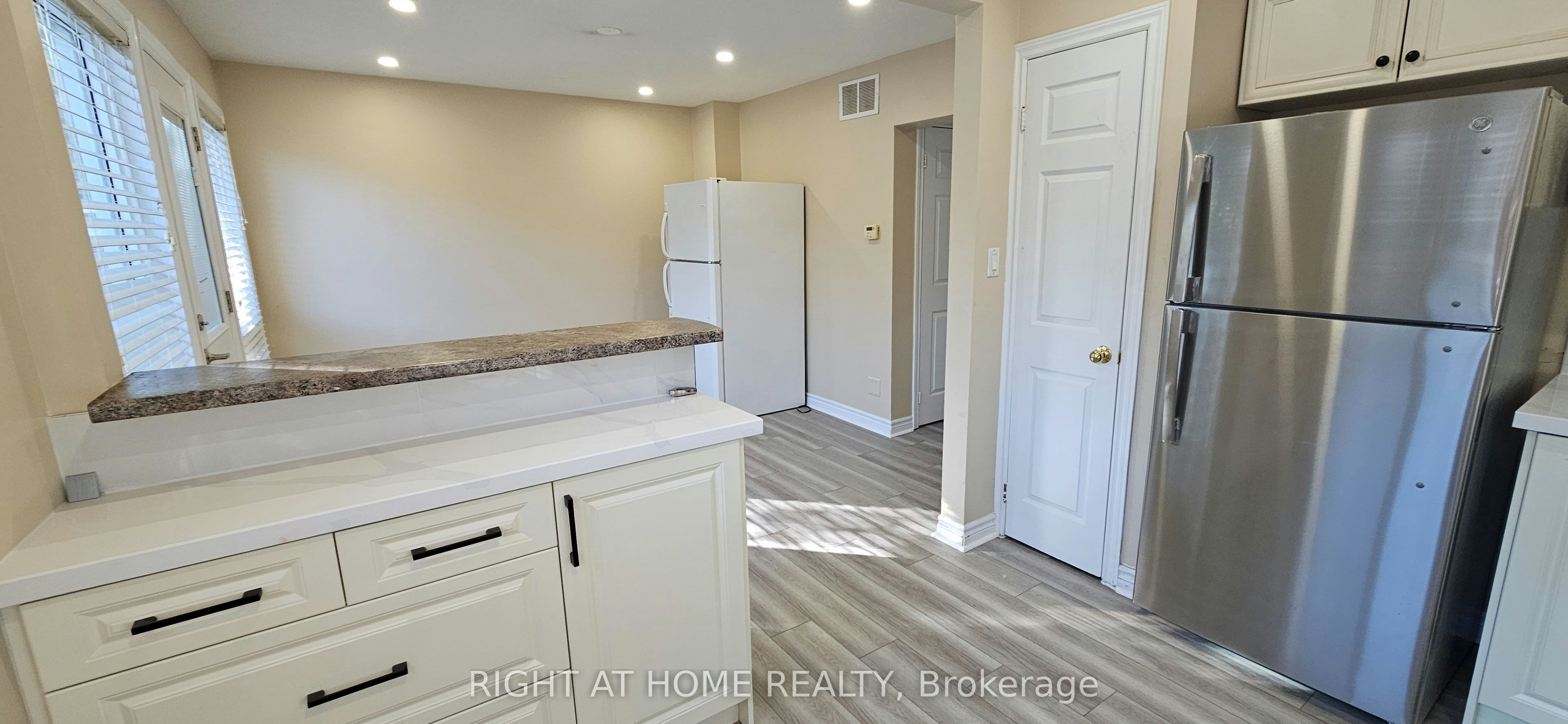 1365 Mary Street, Oshawa, ON, L1G 6T2 - 3