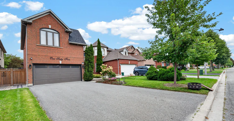 165 Thicket Crescent, Pickering, ON, L1V 6S5 - 2